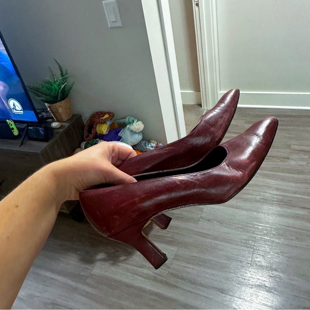 3/$20⚡️ Vintage Red Van Eli Short Heel Pointed Toe Heels Pumps Shoes